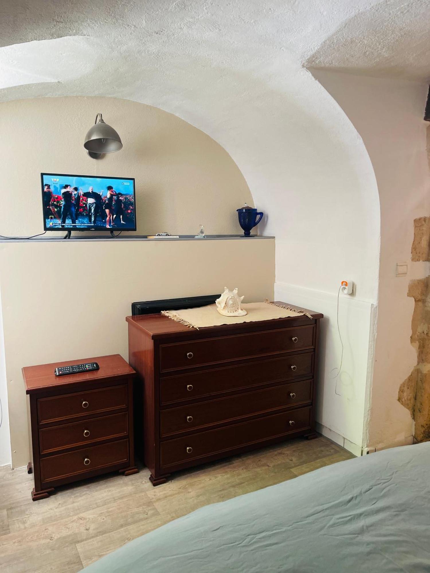 Rent Big Room With Breakfast Free In Old City Nancy Exterior foto